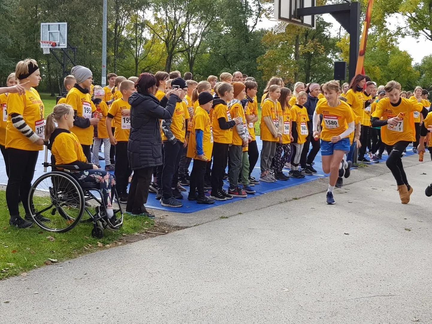 Heategevuslik teatejooks 2021 Pärnu Rannapargis