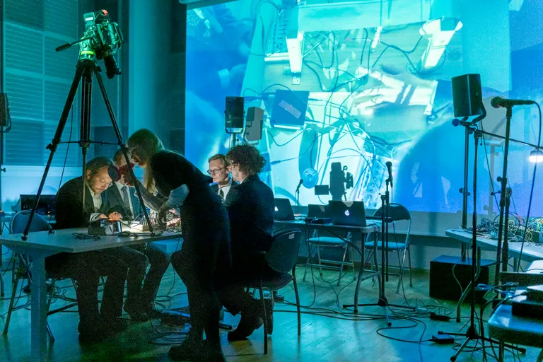 Festivali COMMUTE rahvusvaheline audiovisuaalsete teoste konkurss.
