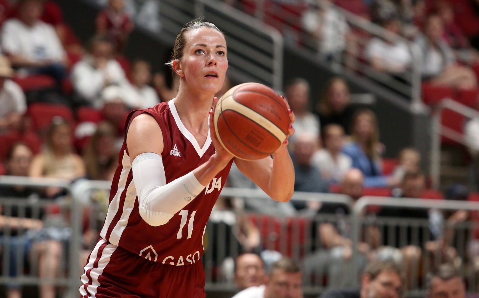 Latvijas sieviešu basketbola izlases spēlētāja Aija Jurjāne