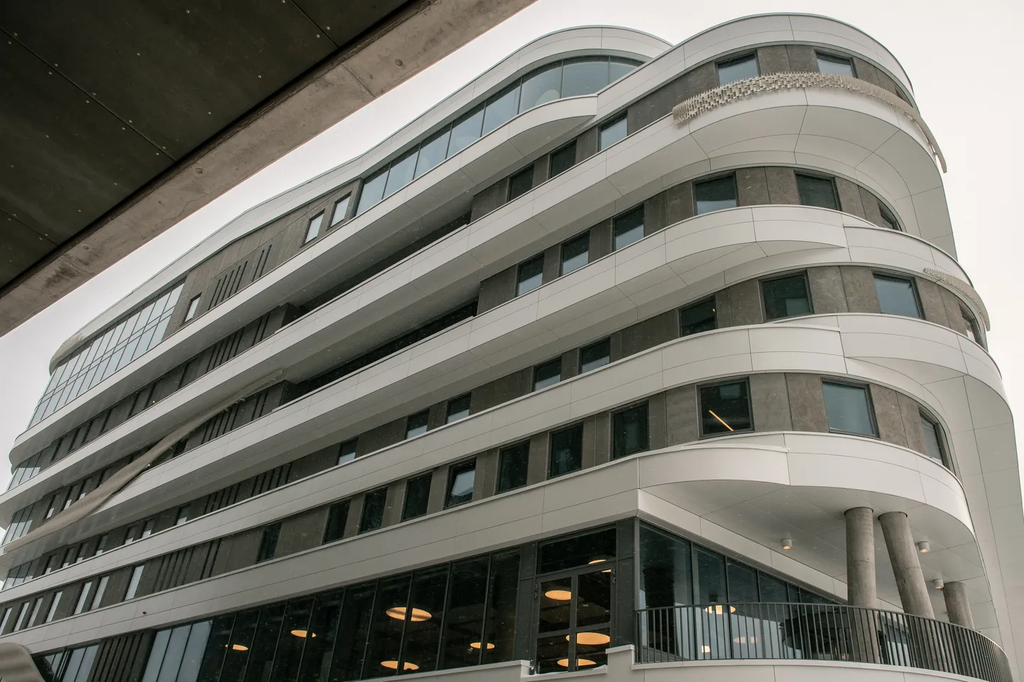 Foto: Atklāj LU Akadēmiskā centra jauno Zinātņu māju