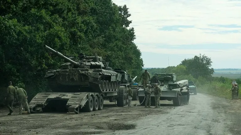 Отступая под Харьковом, российские войска оставили много техники