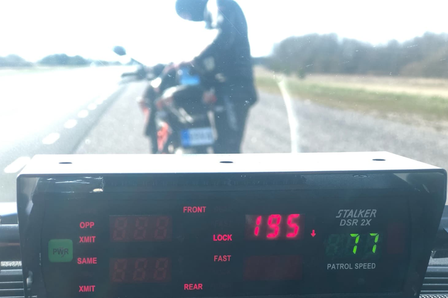 Мотоциклист разогнался почти до 200 км/ч. Иллюстративное фото.