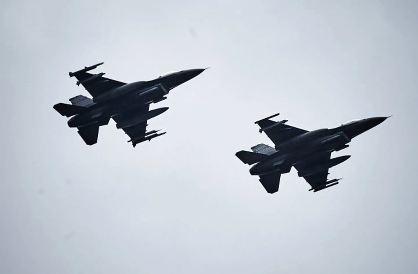 Истребители F-16