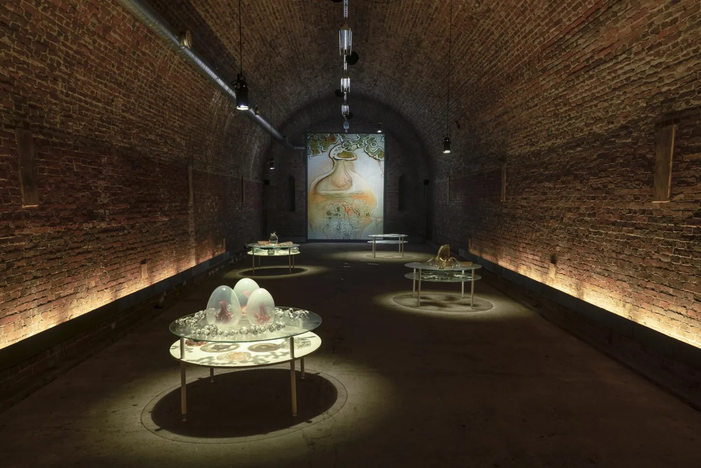 Tuomas A. Laitinen – «HB _ PsiZone» (2021), näitusevaade (Helsingi biennaal).