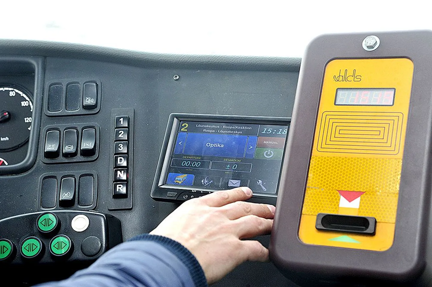 Bussijuhi töömoodul meenutab tahvelarvutit.