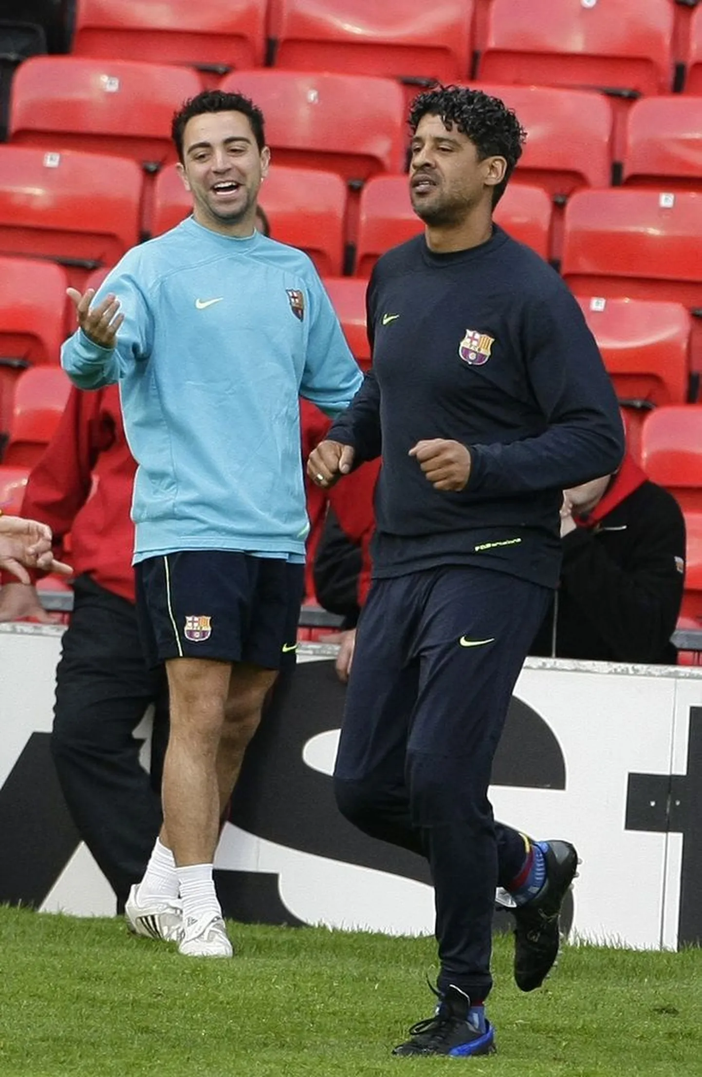 Xavi Hernandez (vasakul)..