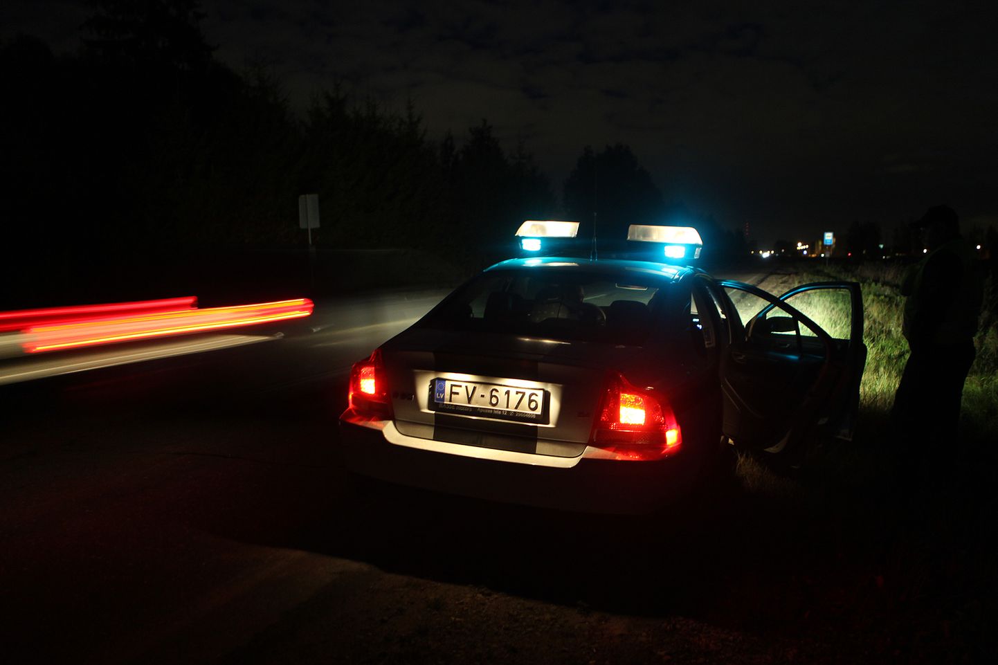 Ceļu policijas auto. Ilustratīvs attēls.