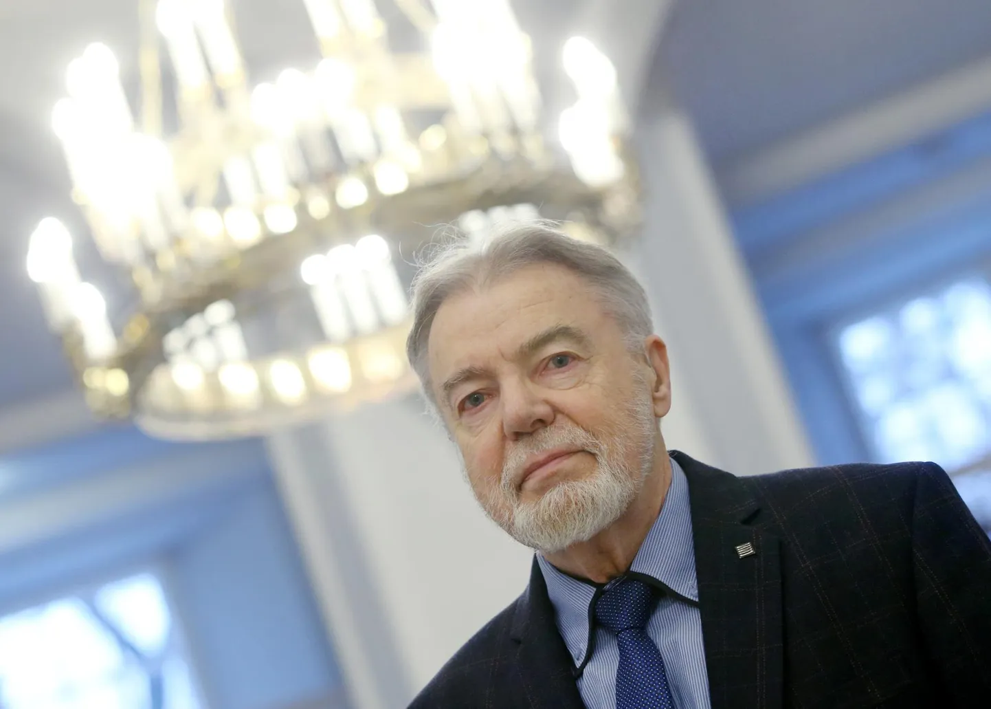 Kirjandusteadlane, tőlkija, luuletaja ja esseist Jüri Talvet.