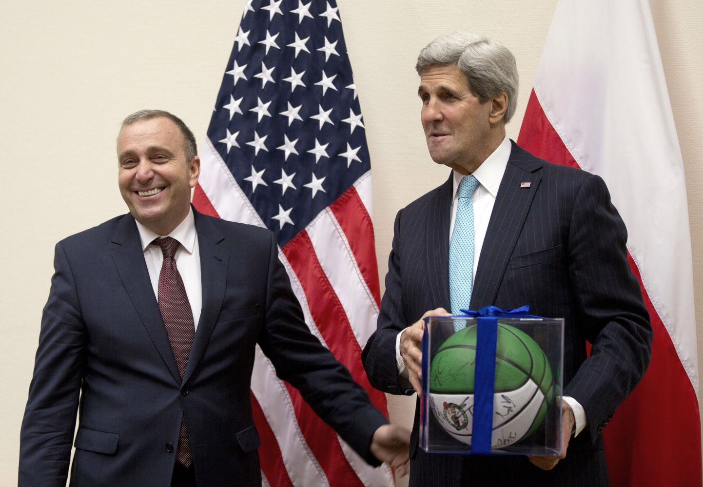 USA välisminister John Kerry (paremal) koos Poola välisministri Grzegorz Schetyna 2. detsembril Brüsselis.
