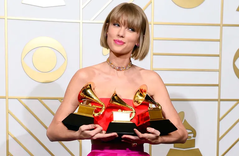 TAYLOR SWIFT