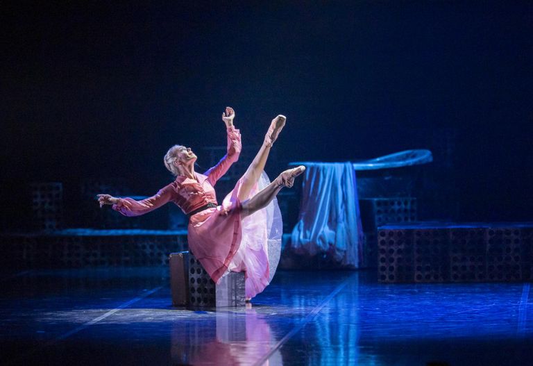 4. ja 15. septembril tantsis Eve Mutso Blanche’i rolli Estonia lavastuses «Tramm nimega Iha». FOTO: