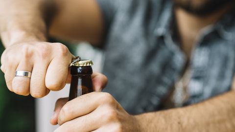 PÄÄSTAME MAKSAD ⟩ Euroopa teadlased nõuavad alkoholile ja rämpstoidule maksutõusu