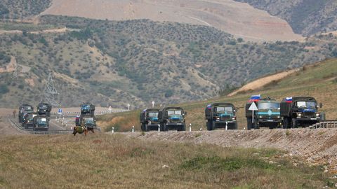 Aserbaidžaan desarmeerib Karabahhi vägesid koos Vene rahuvalvajatega