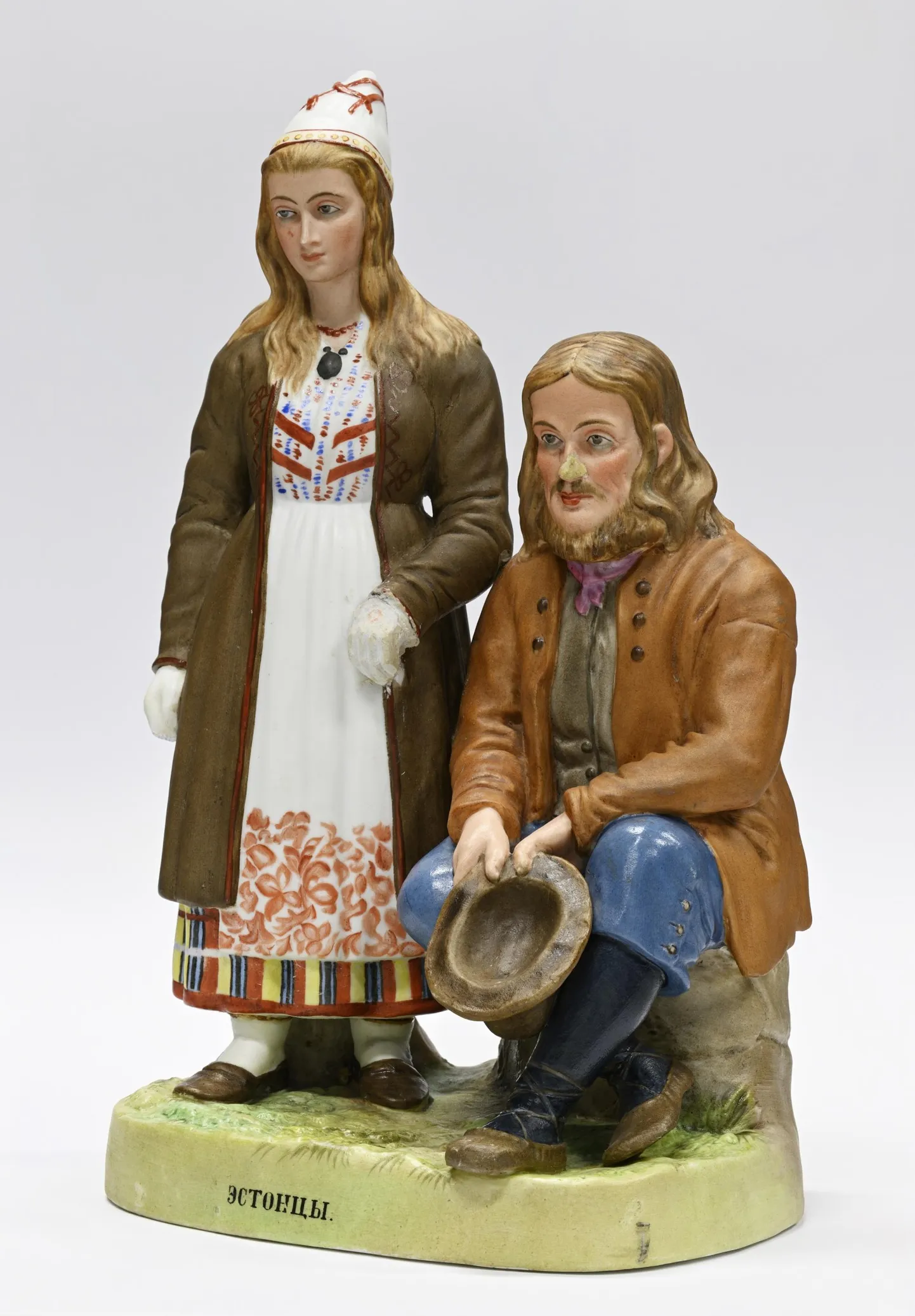 „Eestlased. 1892–1917“,
Gardneri portselanivabrik,
Tallinna Linnamuuseum.