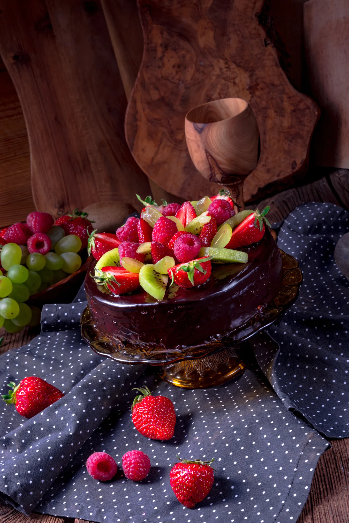 chocolate cheesecake with fruit