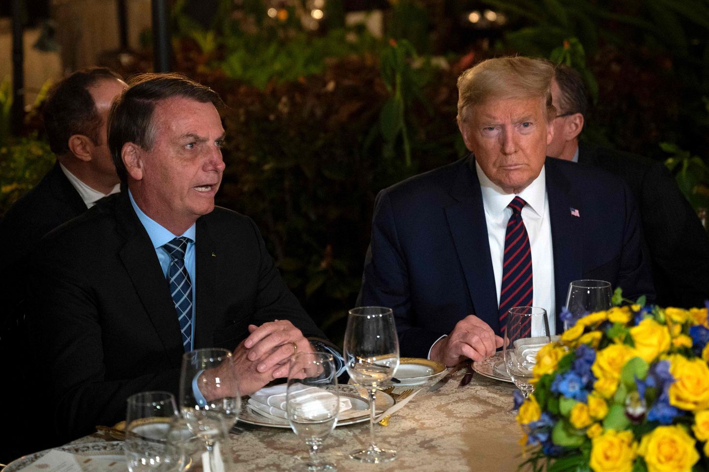 Donald Trump õhtustamas Brasiilia presidendi Jair Bolsonaroga.