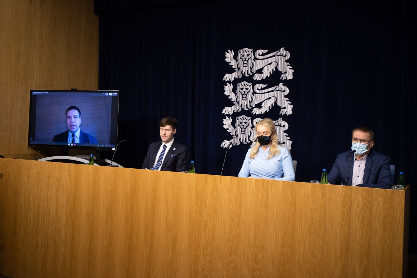 Valitsuse pressikonverents 10.12.2020, milles peaminister Jüri Ratas osales koroonakahtluse tõttu Zoomi vahendusel.