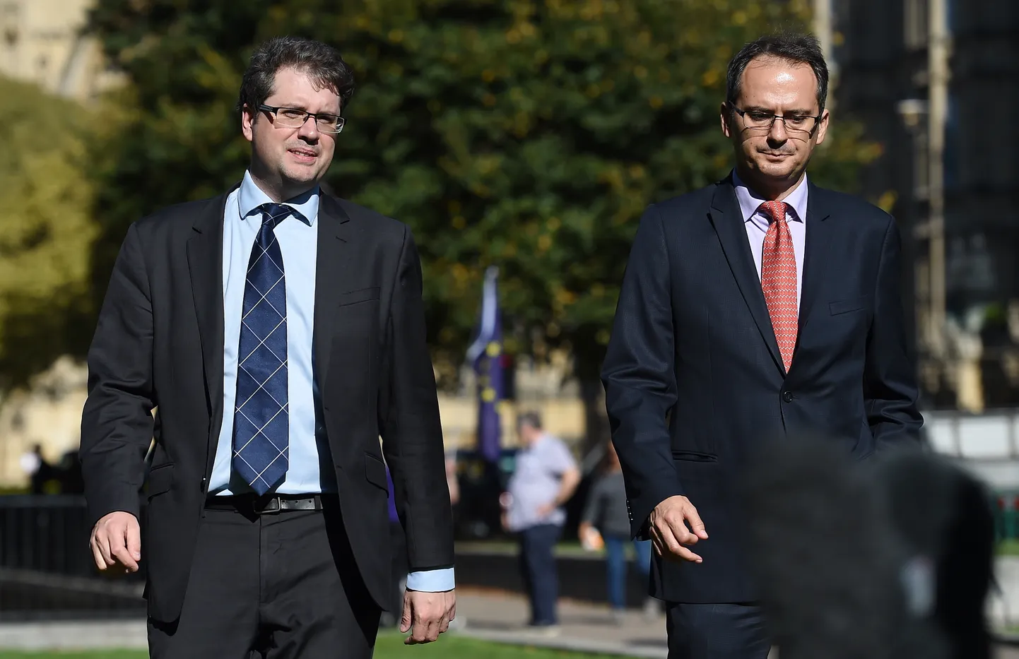 "Bellingcat" dibinātājs Leiots Higinss un pilsoniskais žurnālists Kristo Grozevs. 9.oktobris, 2018