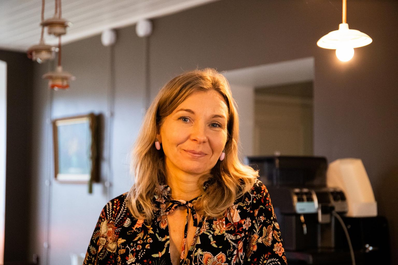 Eveli Toominga sõnul on teemaja eesmärk pakkuda klientidele Peipsimaa maitseid ja tutvustada turistidele kohalike ettevõtjate toodangut.
