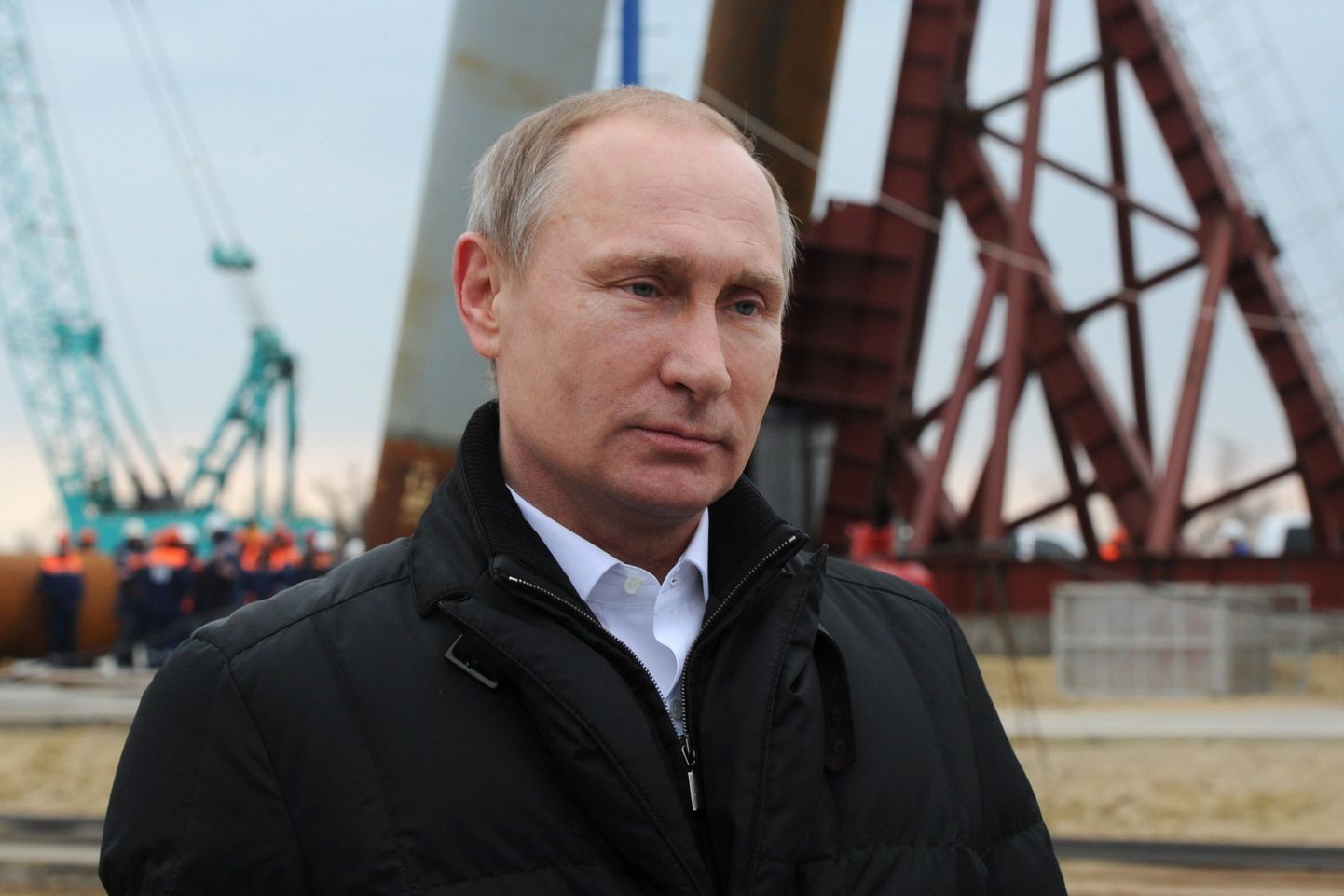 Vladimir Putin sillaehitusel.