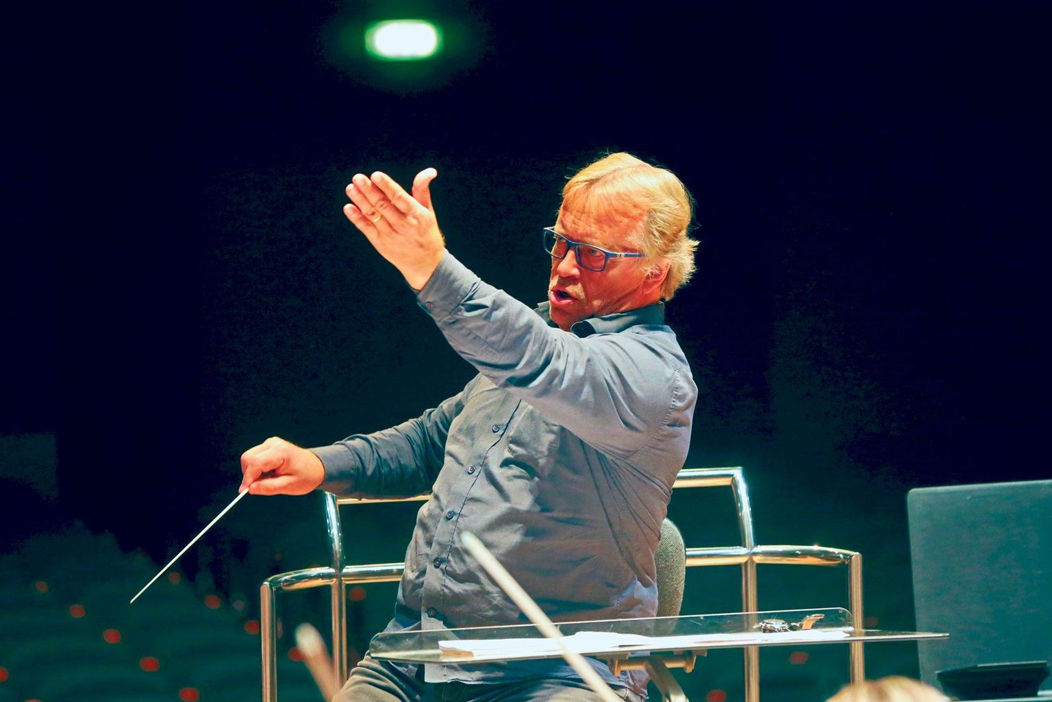 Paul Mägi (61) on Vanemuise muusikajuht ja sümfooniaorkestri peadirigent sügisest 2011. Selle kõrval peab ta aastast 2004 Uppsala kammerorkestri kunstilise juhi ja peadirigendi ametit ning valiti aastal 2013 Rootsi kuningliku muusikaakadeemia liikmeks.