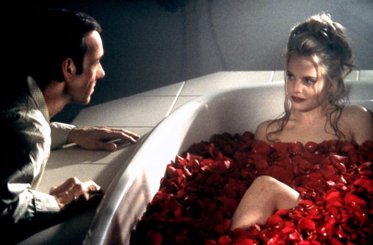 Kevin Costner ja Mena Suvari filmis «Tabamatu ilu».