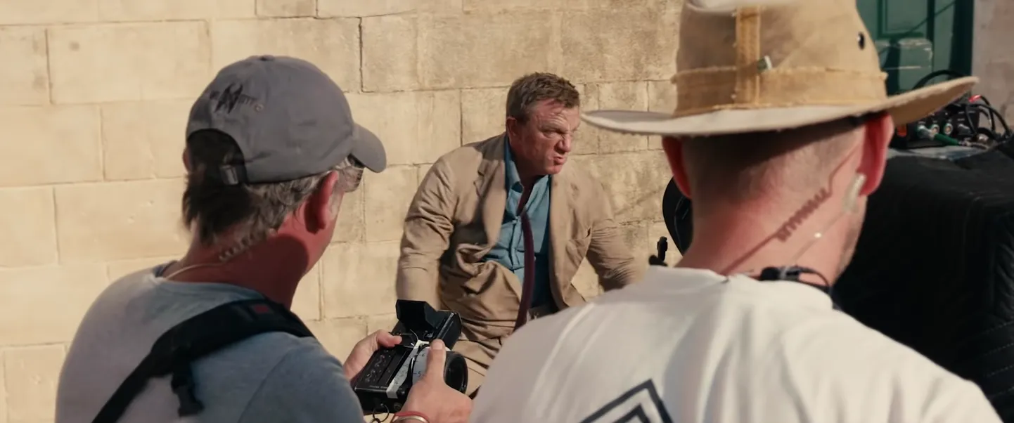 Daniel Craig Bondi-filmi «Surm peab ootama» võttel