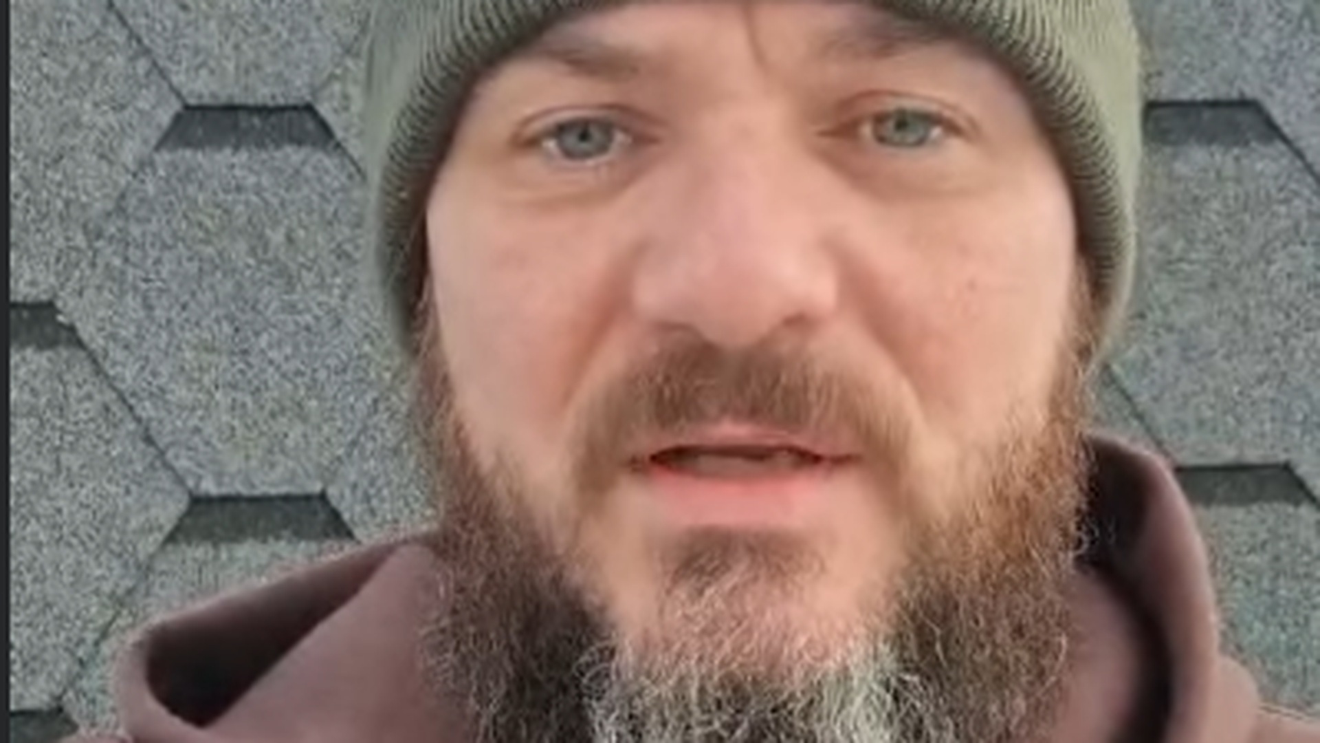 VIDEO Dailes teātra aktieris Gints Grāvelis lūdz ziedot asinis viņa mammai