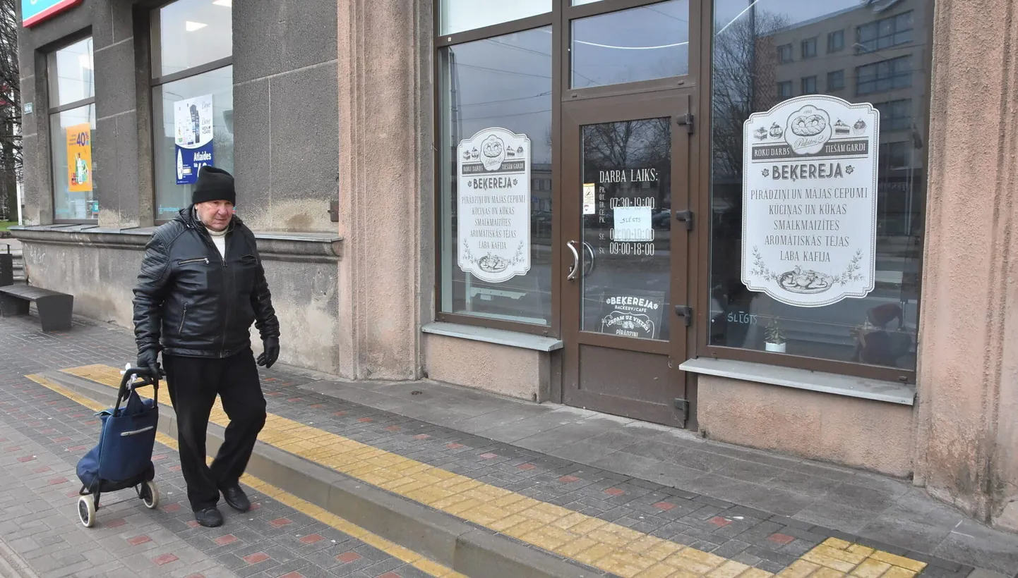 Pēc 30 gadu darbības beidz pastāvēt slavenā Liepājas beķereja “Puķītes”