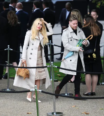Lauljanna Paloma Faith (Xposure)