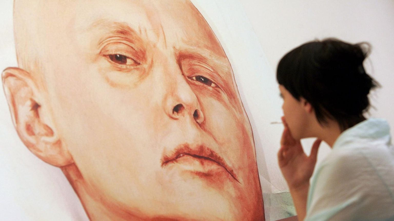 Dmitri Vrubeli ja Viktoria Timofejeva maal Aleksandr Litvinenkost haiglavoodis. 