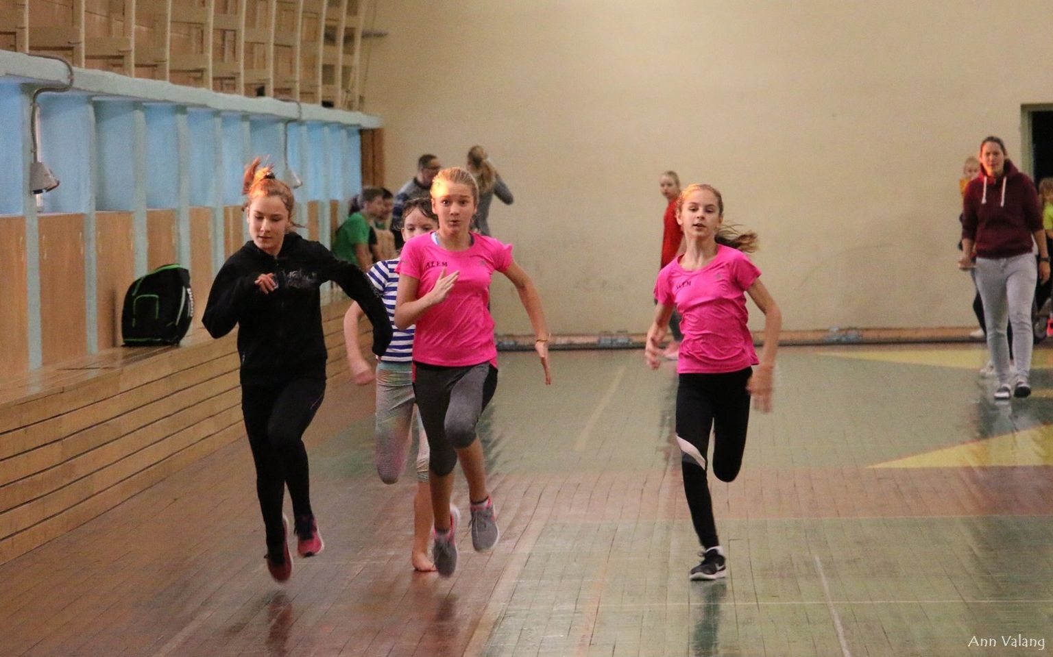 Tüdrukute 60 meetri jooksus oli konkurents viimaste aastate suurim.