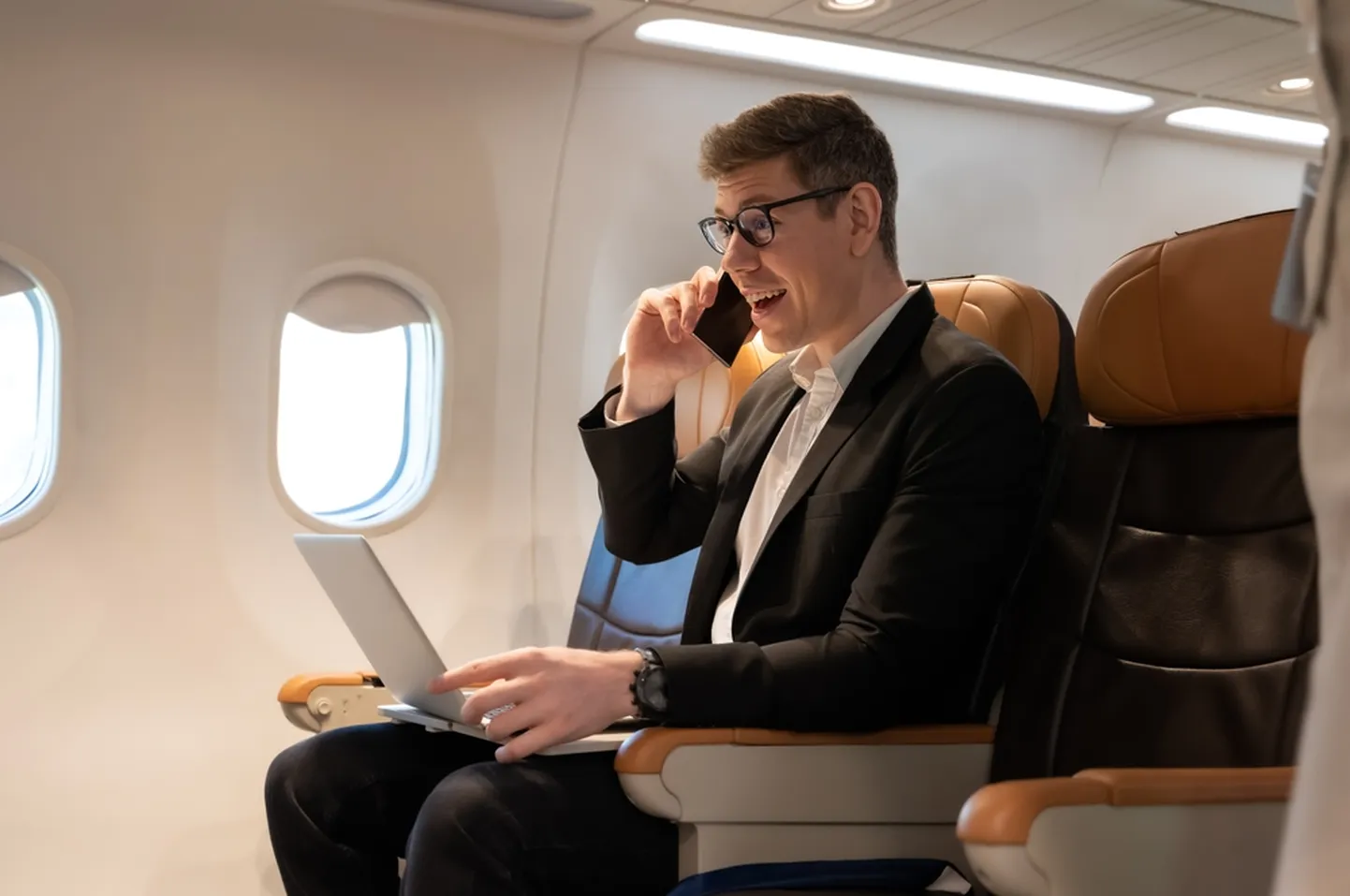 Kas varsti võib lennu ajal telefoniga rääkida?