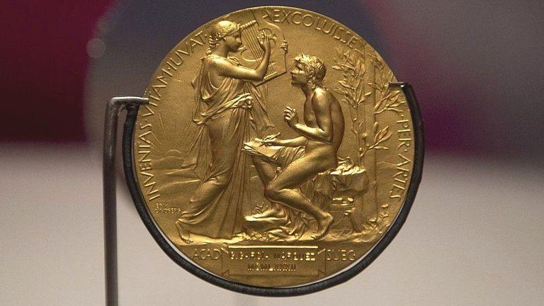 Медаль нобелевского лауреата.