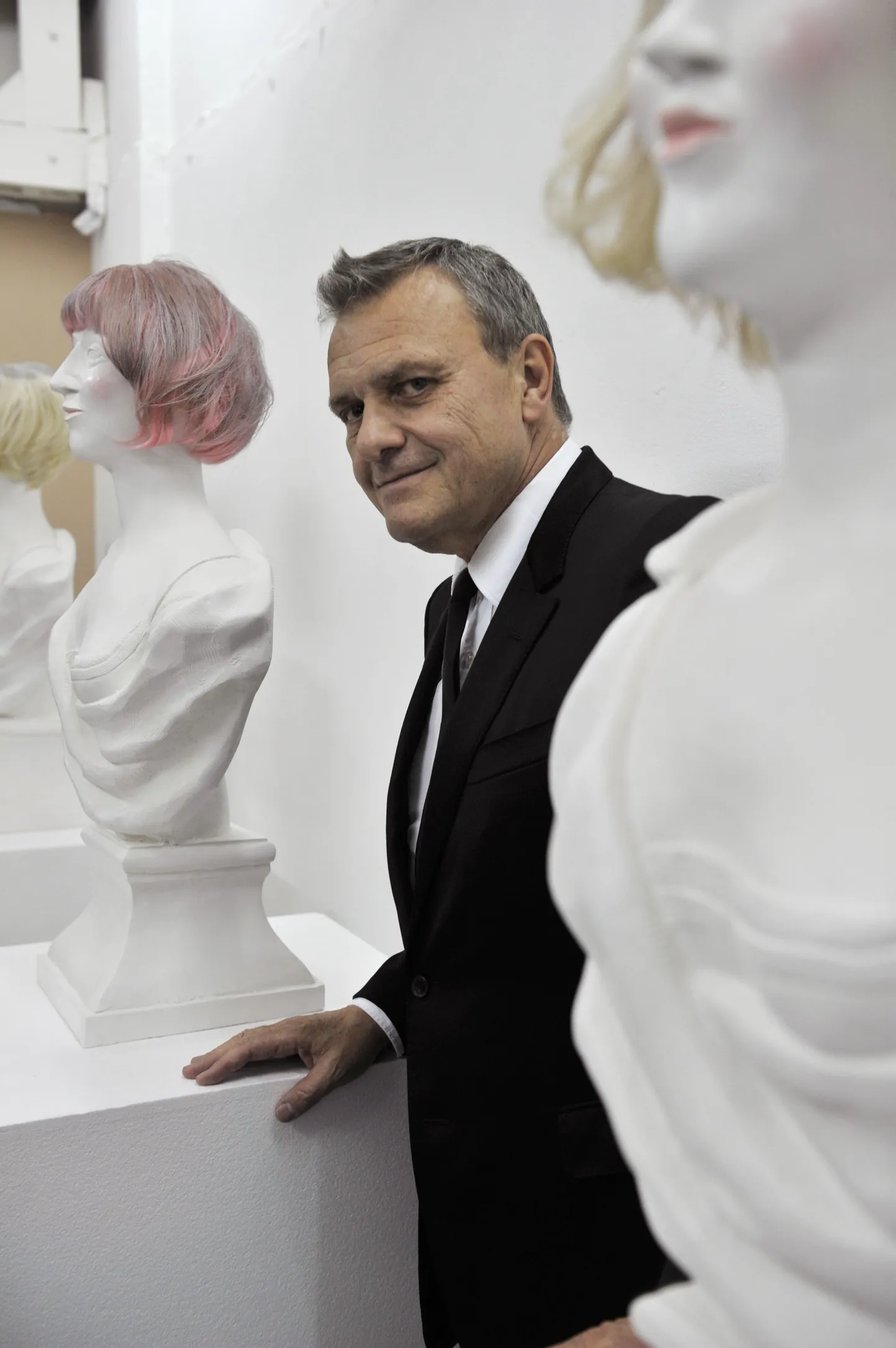 Prantsuse disainer Jean-Charles de Castelbajac ja tema Marie-Antoinette´id