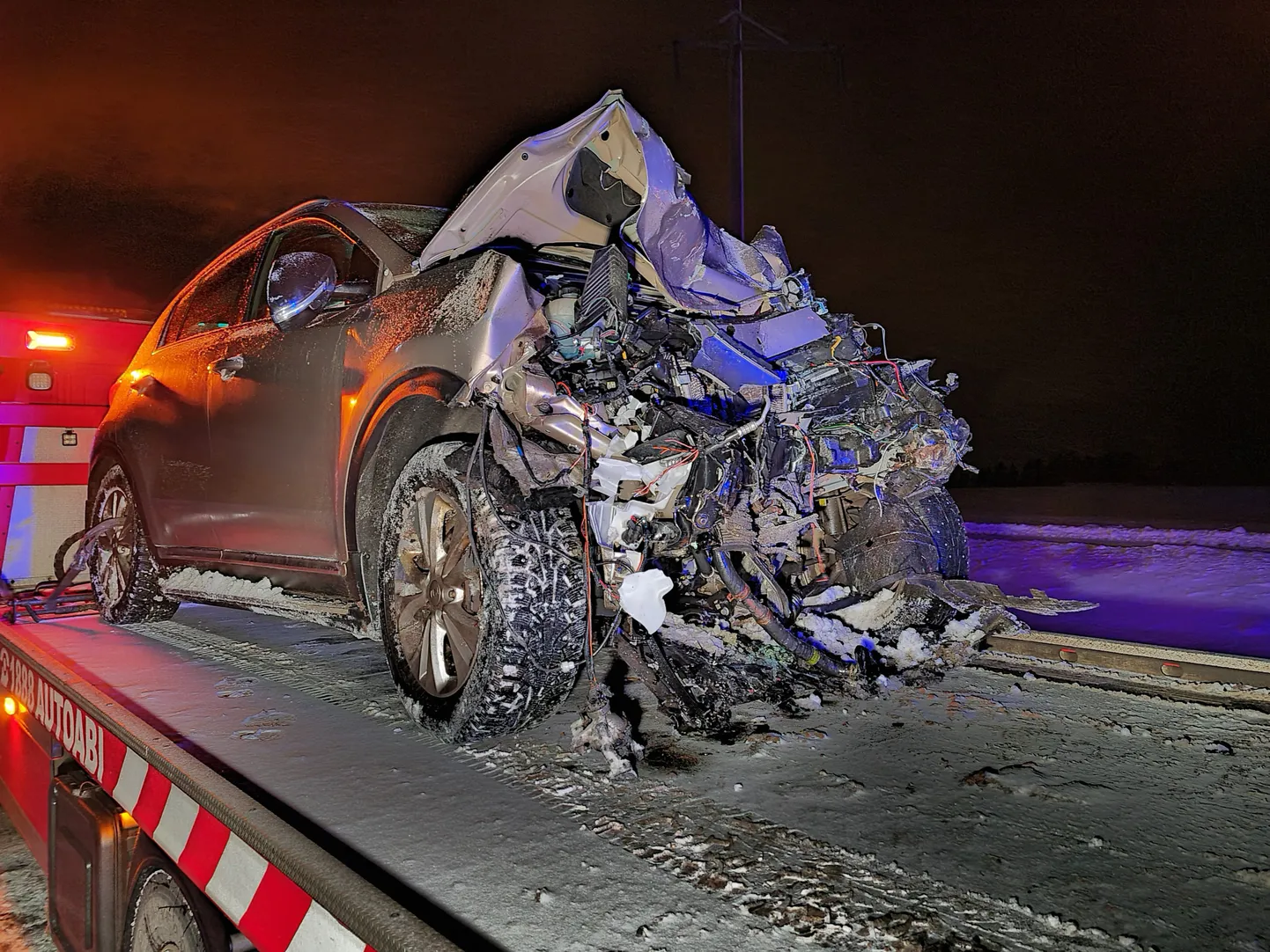 12. jaanuaril kell 17:15 õhtul toimus Tartu-Jõgeva maanteel Lähte lähistel raske liiklusõnnetus.