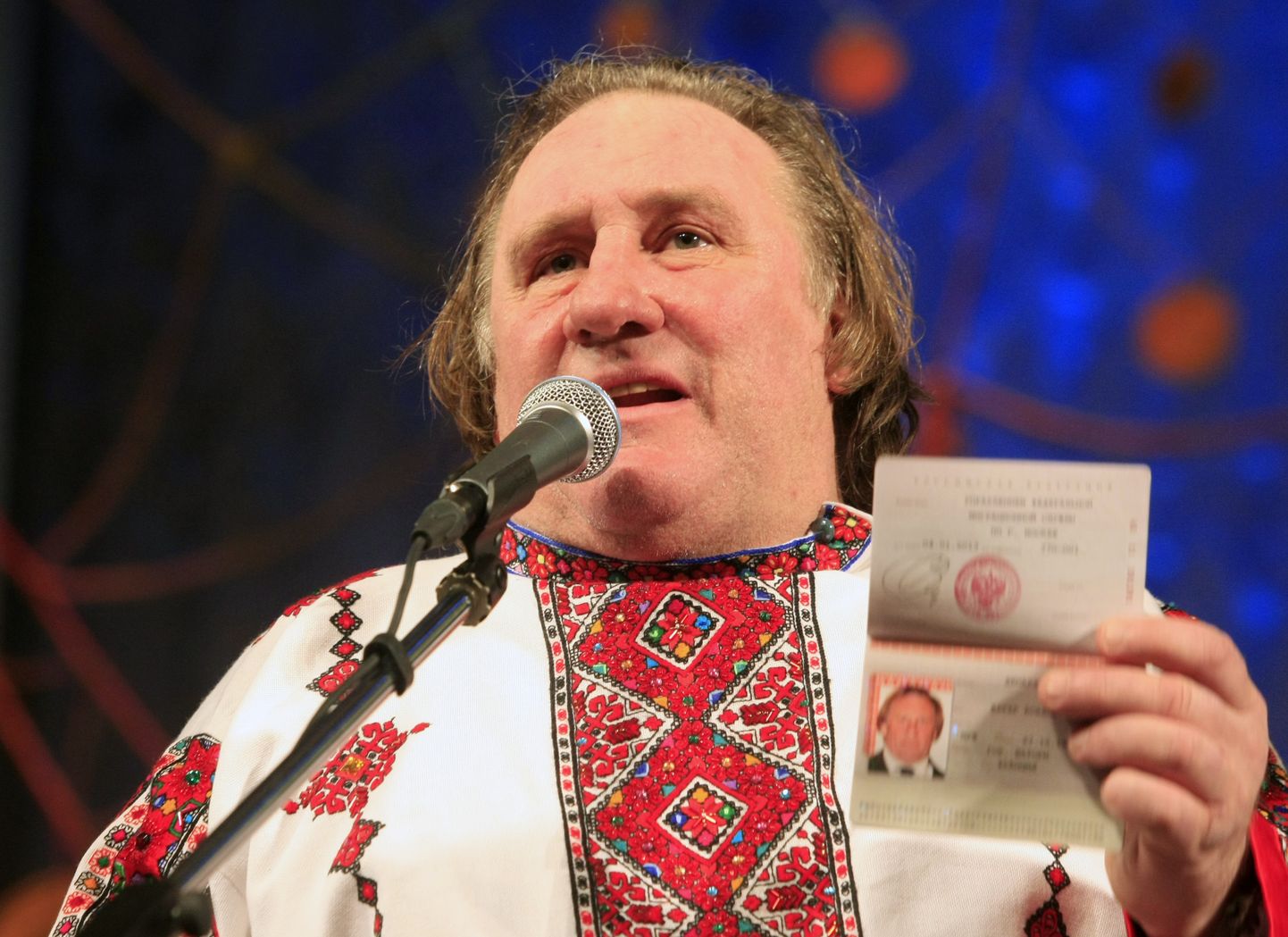 Жерар Депардье получил гражданство РФ в 2013 году