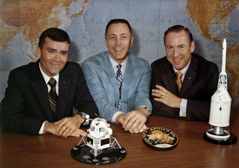 NASA Apollo 13 astronaudid vasakult: Fred Haise, Jack Swigert ja James Lovell enne kosmoselendu