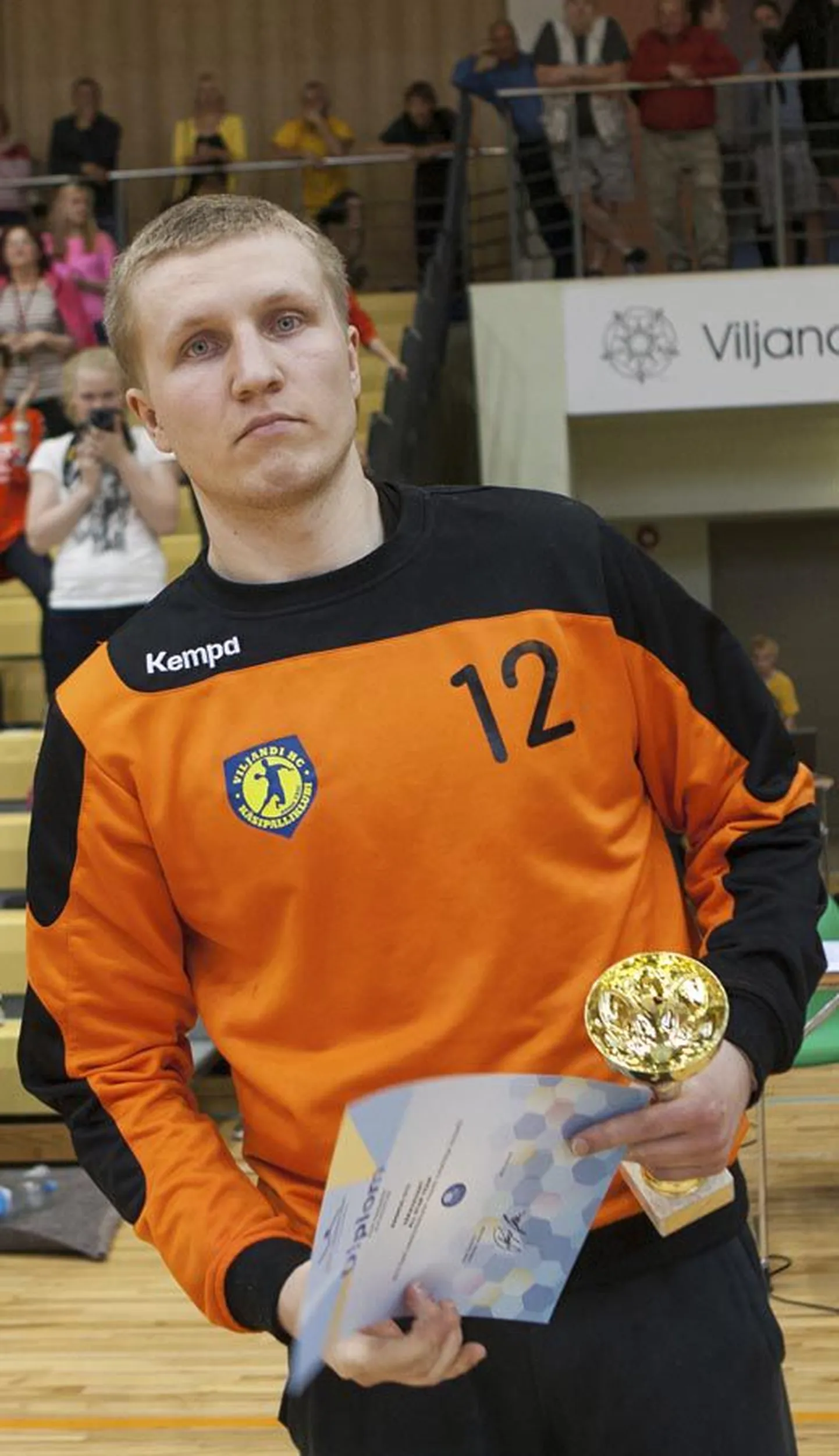 Rasmus Ots taastub randmelõikusest ning pääseb tagasi palliplatsile parimal juhul hooaja teisel poolel.