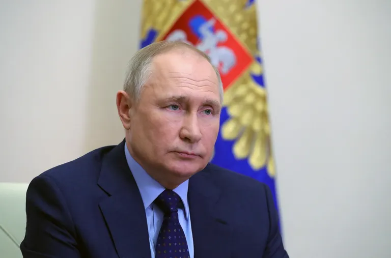 Venemaa president Vladimir Putin Moskva-lähedases Novo-Ogarjovo residentsis 7. aprillil 2022 kohtumisel Venemaa julgeolekunõukogu liikmetega