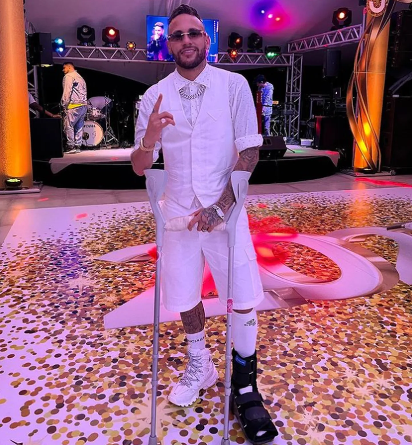 Jalgpallitäht Neymar aastavahetusel.
