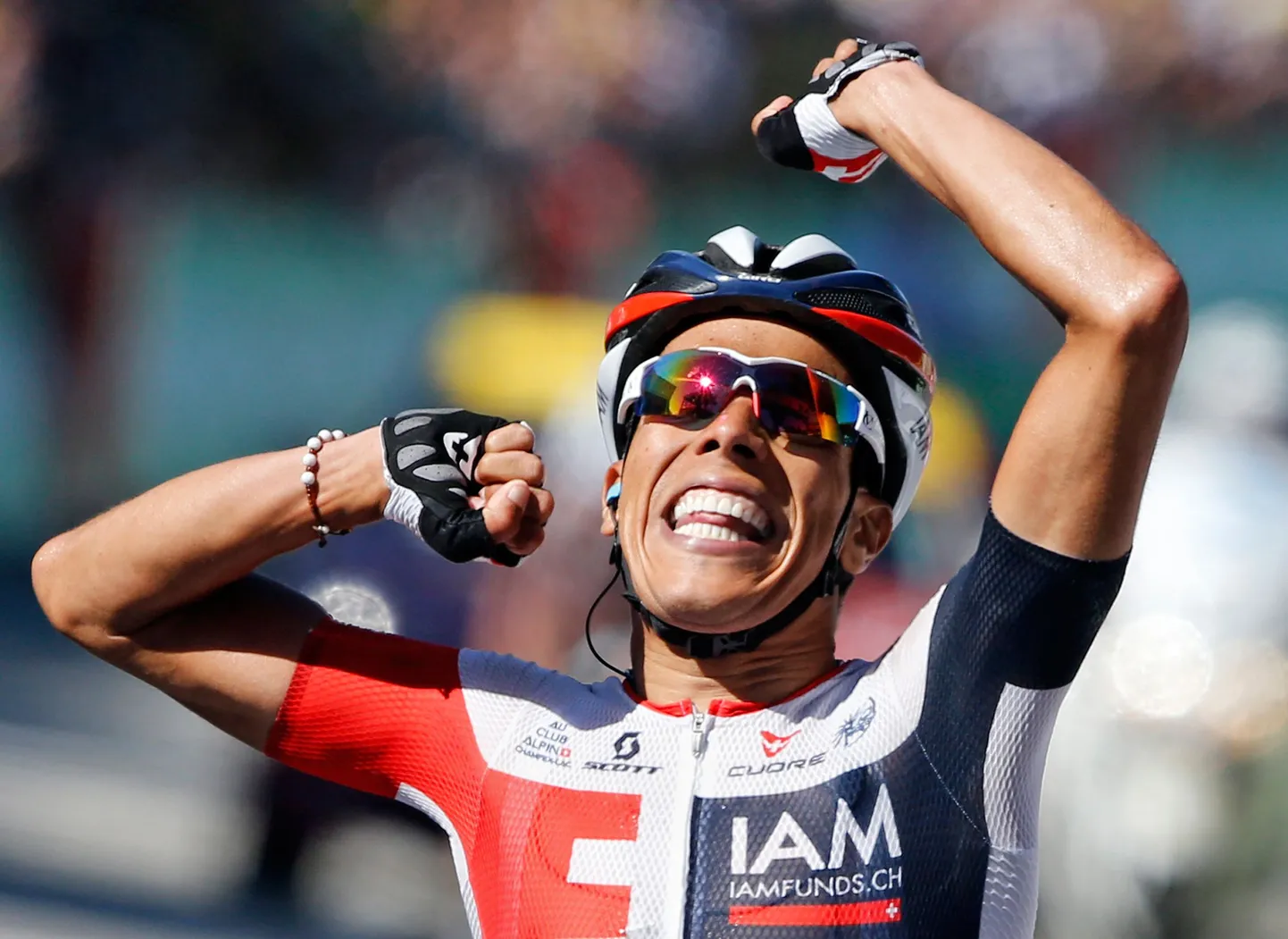 Jarlinson Pantano rõõmustab elu esimese Tour de France'i etapivõidu üle.