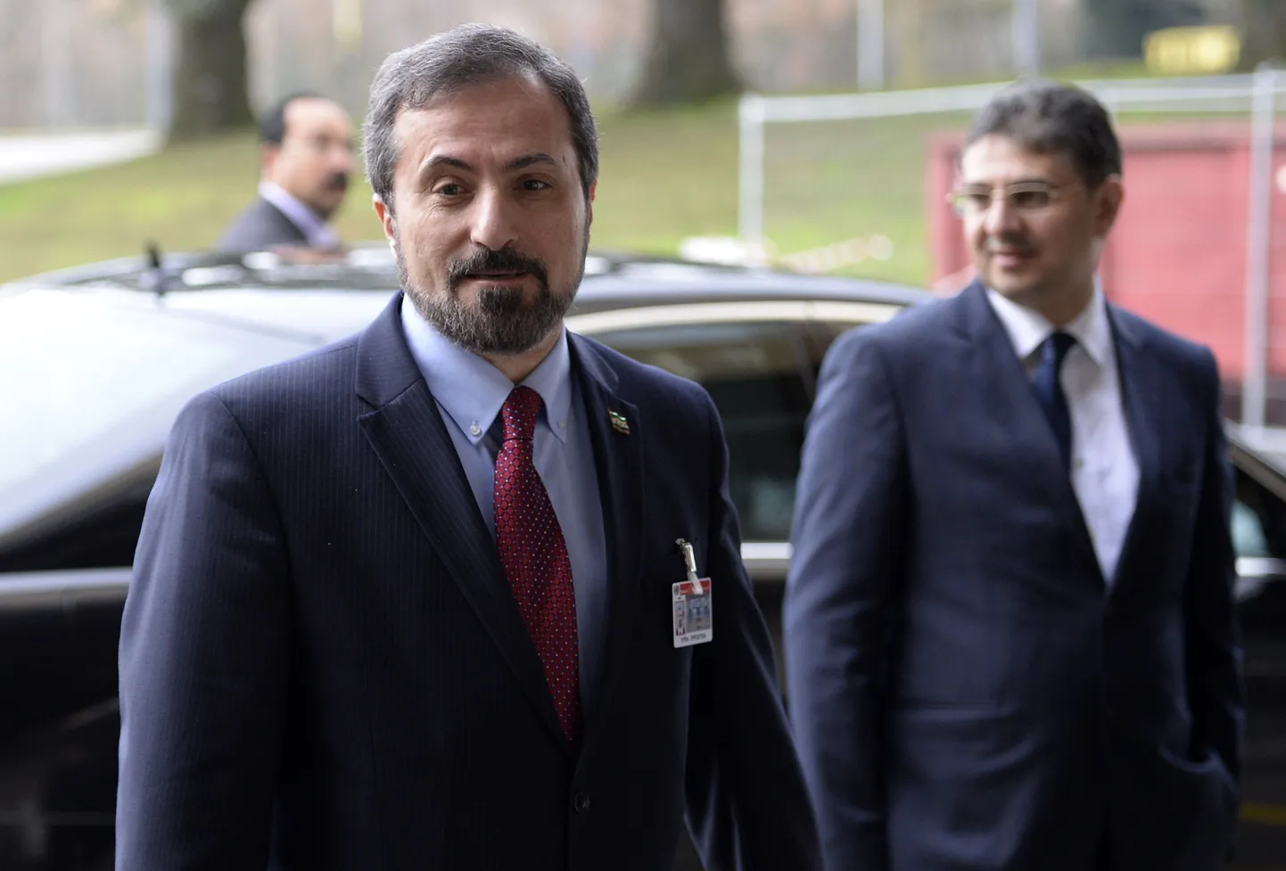Süüria Rahvusliku Koalitsiooni esindaja Louay al-Safi ja koalitsiooni poliitbüroo liige Badr Jamous.