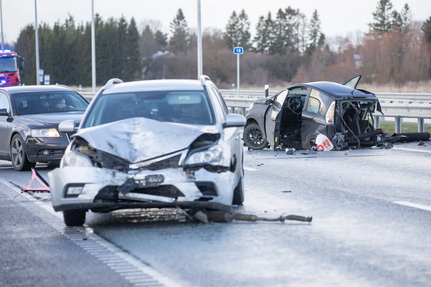 Liiklusõnnetus mopeedautoga Tallinn-Tartu maanteel