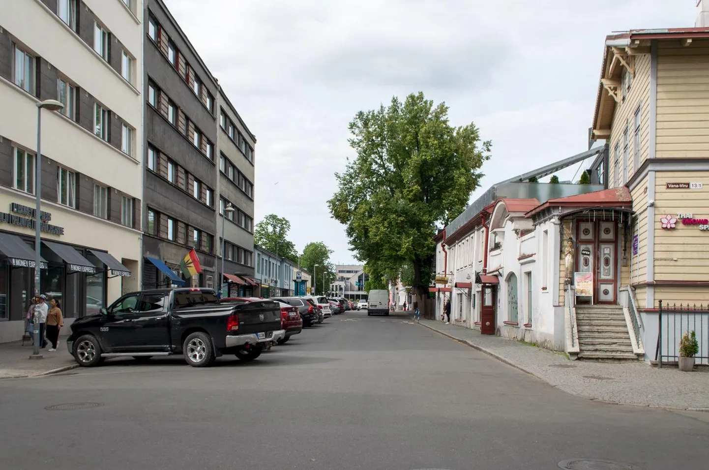 Aiatänav enne suvetänava avamist.