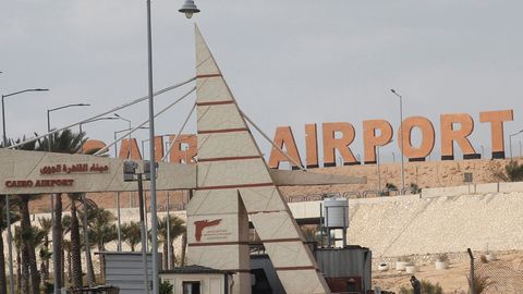Egiptus taasavab juuli algusest lennujaamad ja mõned kuurordid