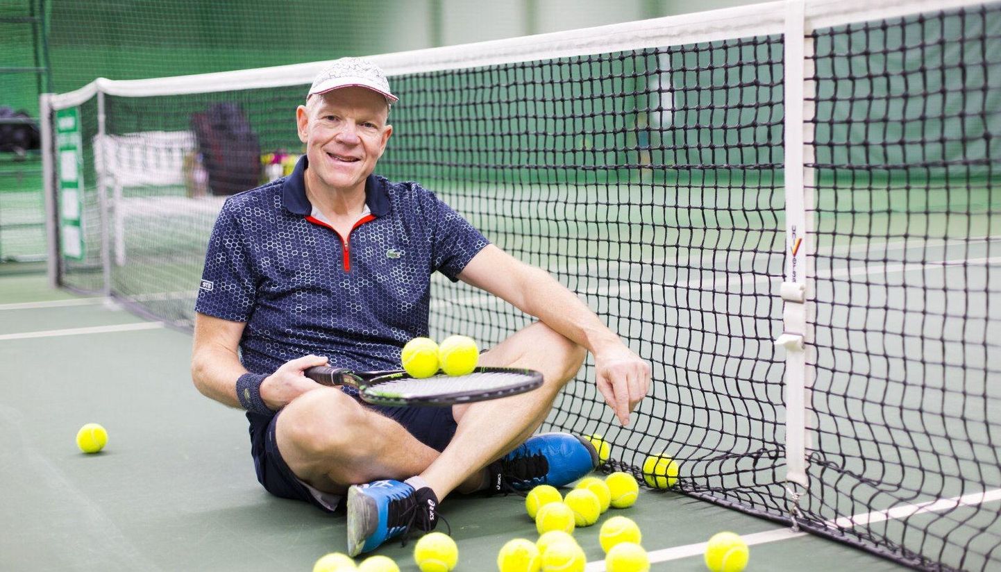 Kardioloog Margus Viigimaa armastab oma südame tervist hoida tennisemänguga.
