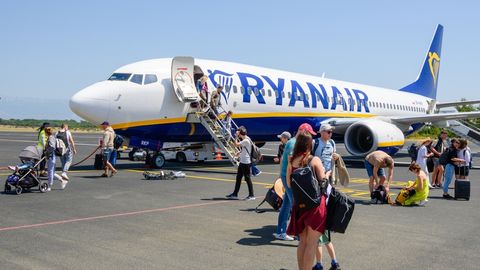 UURIMISE ALL ⟩ Kas Ryanair sunnib vanemaid laste kõrval istumise eest maksma?