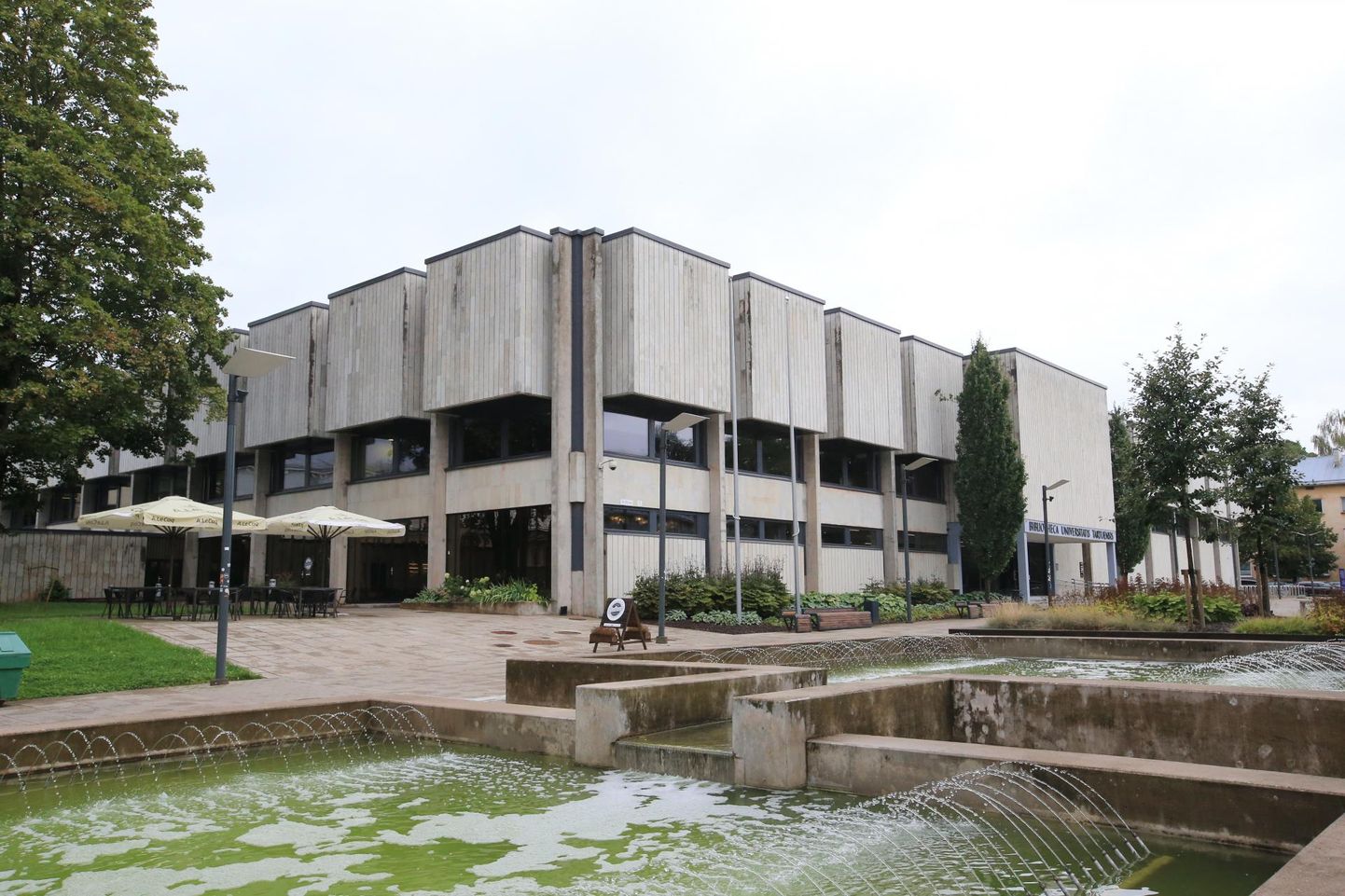 Tartu volikogu hakkab taas kogunema ülikooli raamatukogus.