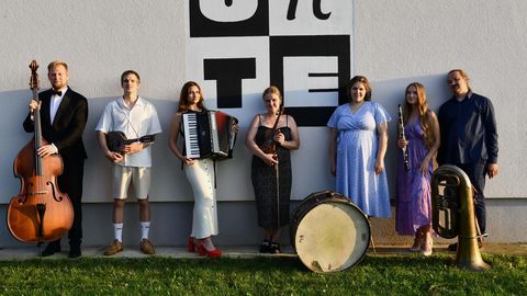 Folkloras kopa "Upīte" izdod jaunu dziesmu "Gonu reps"